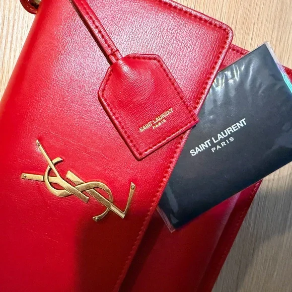 Red YSL medium sunset bag. Great condition, barely worn. - Picture 2 of 9